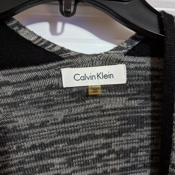 Calvin Klein Cape - Picture 2 of 3